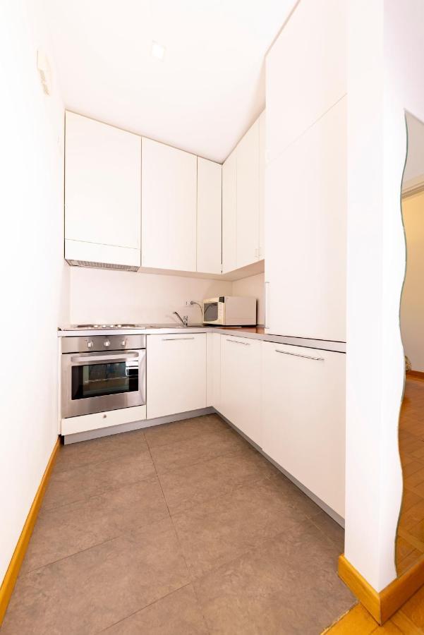 Luxury 1 Bedroom Navigli Loft Milan